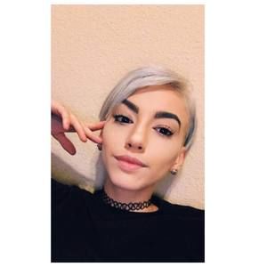 Meet your Posher, Tabitha